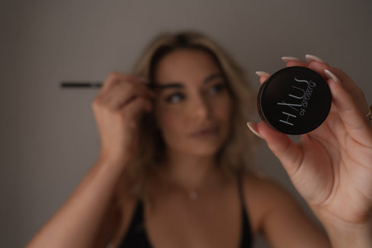 How using a Brow Gel prolongs your brow lamination appointments
